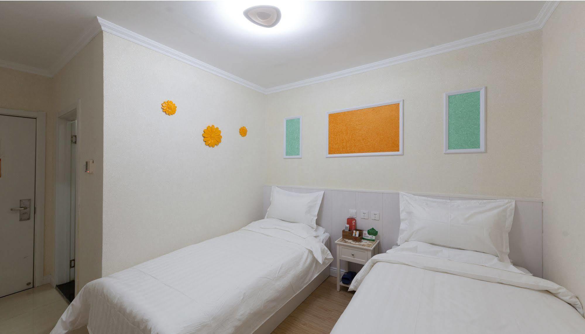 Peking Uni Youth Hostel Экстерьер фото